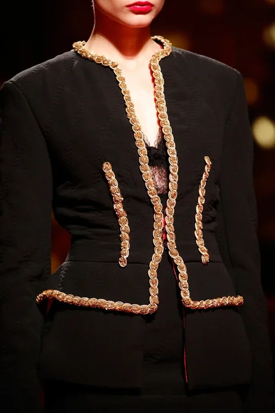 Look 19